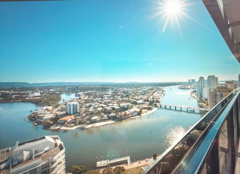Circle Luxury Holidays - Tourism Cairns 10