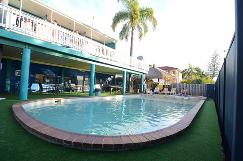 Backpackers In Paradise 18-35 Hostel - Tourism Cairns 22