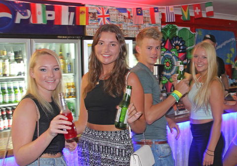 Backpackers In Paradise 18-35 Hostel - Tourism Cairns 8