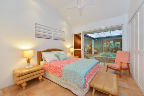[ ANDY'S BEACH HOUSE ] - Tourism Cairns 25