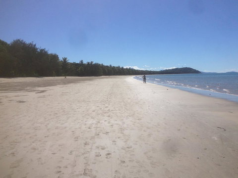 [ ANDY'S BEACH HOUSE ] - Tourism Cairns 2