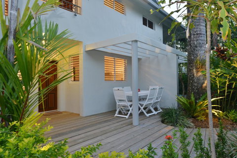 [ ANDY'S BEACH HOUSE ] - Tourism Cairns 8