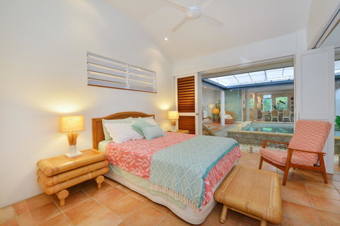 [ ANDY'S BEACH HOUSE ] - Tourism Cairns 24