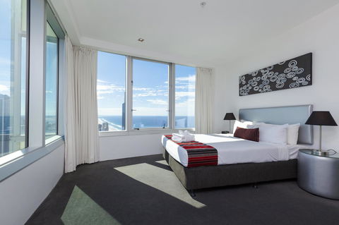 Q1 Resort & Spa - Official - Tourism Cairns 25