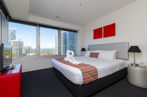 Q1 Resort & Spa - Official - Tourism Cairns 9