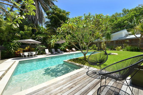Jamaica Beach House - Tourism Cairns 4