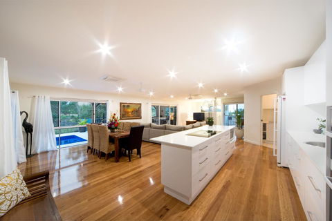 Whitsunday Luxury Homes - Tourism Cairns 5