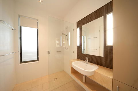 The Boathouse Apartments - Tourism Cairns 13