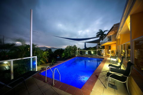 Sunlit Waters Studio Apartments - Tourism Cairns 2