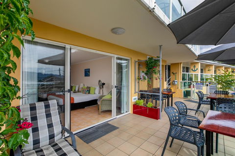 Sunlit Waters Studio Apartments - Tourism Cairns 31