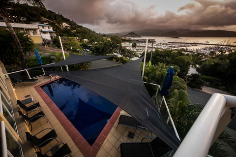 Sunlit Waters Studio Apartments - Tourism Cairns 3