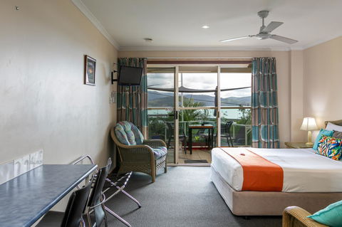 Sunlit Waters Studio Apartments - Tourism Cairns 10