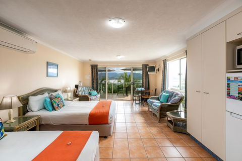 Sunlit Waters Studio Apartments - Tourism Cairns 39
