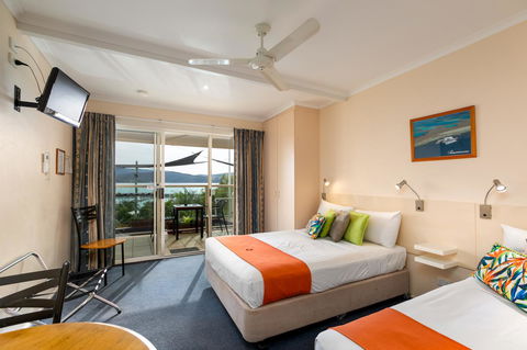 Sunlit Waters Studio Apartments - Tourism Cairns 19