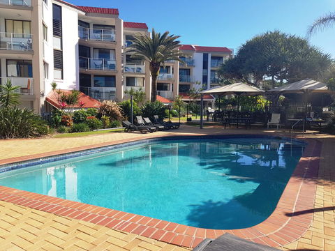 Casablanca Beachfront Apartments - Tourism Cairns 1