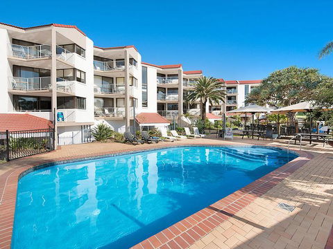 Casablanca Beachfront Apartments - Tourism Cairns 0