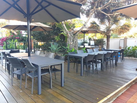 Casablanca Beachfront Apartments - Tourism Cairns 2