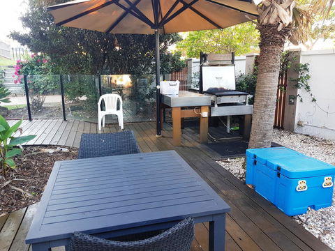 Casablanca Beachfront Apartments - Tourism Cairns 3