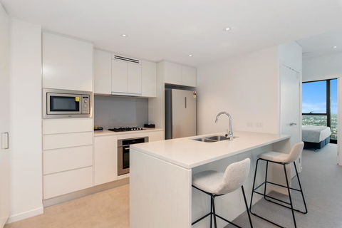 Brisbane Skytower By CLLIX - Tourism Cairns 39