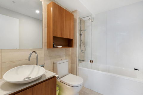 Brisbane Skytower By CLLIX - Tourism Cairns 13