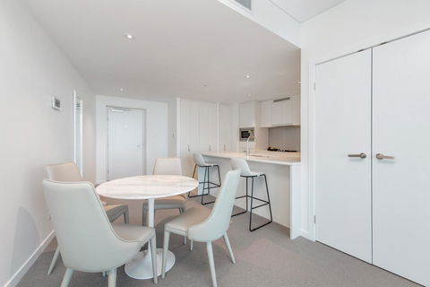 Brisbane Skytower By CLLIX - Tourism Cairns 36