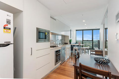 Brisbane Skytower By CLLIX - Tourism Cairns 27