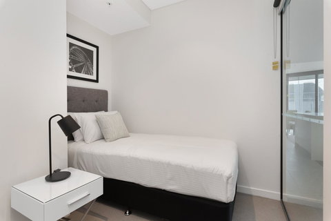 Brisbane Skytower By CLLIX - Tourism Cairns 6