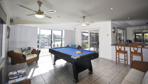 Bribie Island Canal Holiday Destination! - Tourism Cairns 12