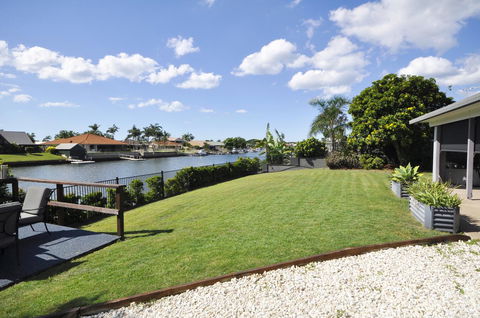 Bribie Island Canal Holiday Destination! - Tourism Cairns 13