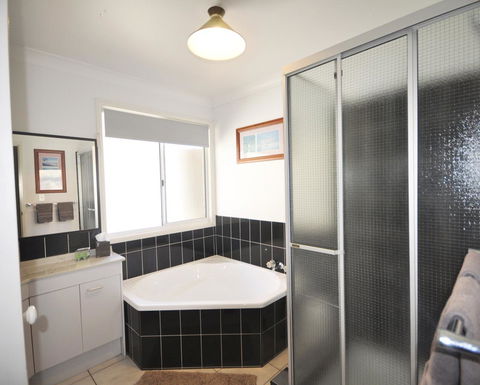 Bribie Island Canal Holiday Destination! - Tourism Cairns 17