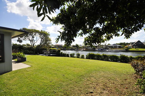 Bribie Island Canal Holiday Destination! - Tourism Cairns 22