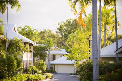 Paradise Links Resort Port Douglas - Tourism Cairns 1