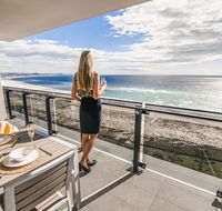 Iconic Kirra Beach Resort - Tourism Cairns
