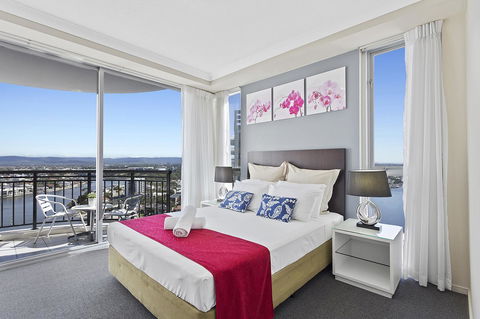 Beach Stay - Ocean & Riverview Resort Chevron Renaissance Central Surfers Paradise - Tourism Cairns 8