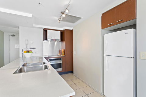 Beach Stay - Ocean & Riverview Resort Chevron Renaissance Central Surfers Paradise - Tourism Cairns 5