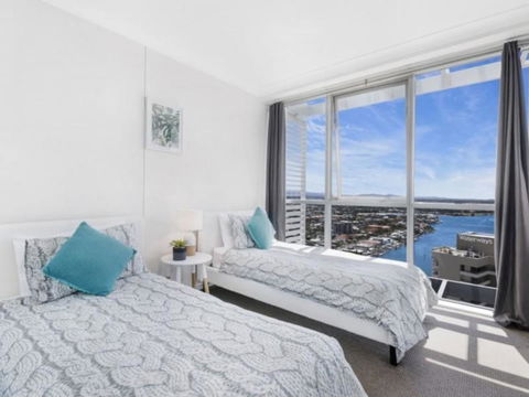 Beach Stay - Ocean & Riverview Resort Chevron Renaissance Central Surfers Paradise - Tourism Cairns 2