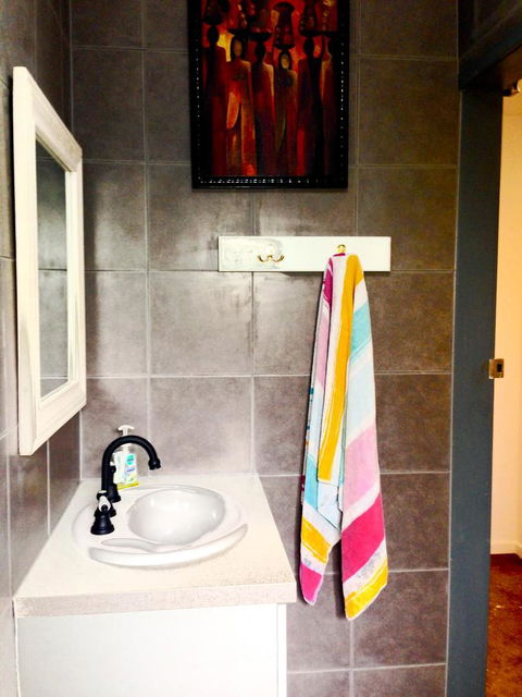 XYL Pets Friendly Seaside Boutique Guesthouse - Tourism Cairns 4