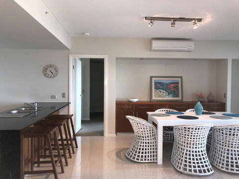 Proximity Waterfront Apartments - Tourism Cairns 23