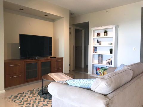Proximity Waterfront Apartments - Tourism Cairns 20