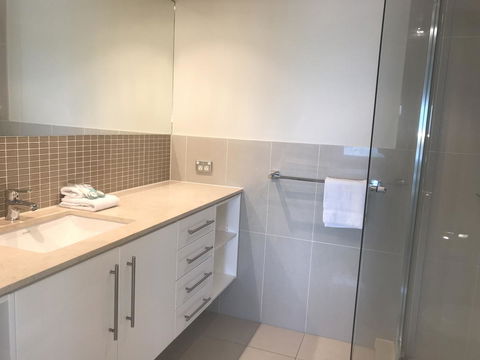 Proximity Waterfront Apartments - Tourism Cairns 11
