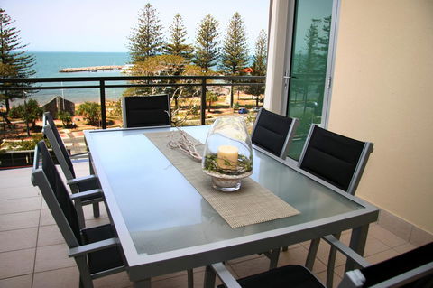 Proximity Waterfront Apartments - Tourism Cairns 35