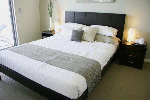 Proximity Waterfront Apartments - Tourism Cairns 36