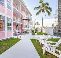 The Pink Hotel Coolangatta - Tourism Cairns