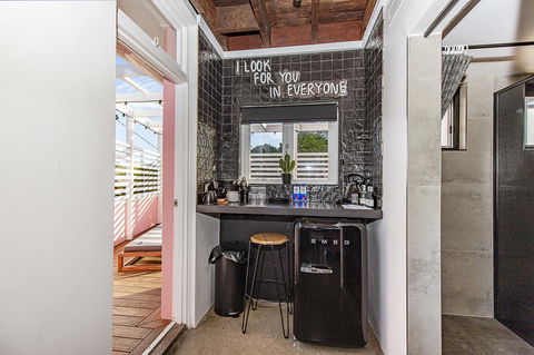 The Pink Hotel Coolangatta - Tourism Cairns 32