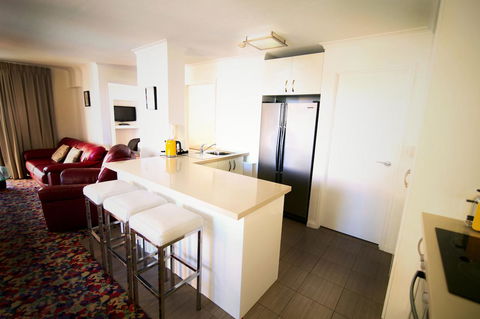 Grosvenor Beachfront Apartments Surfers Paradise - Tourism Cairns 4