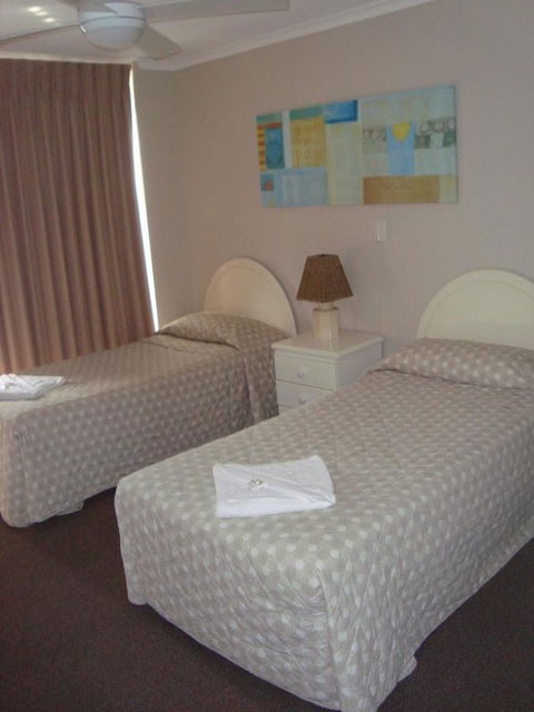 Grosvenor Beachfront Apartments Surfers Paradise - Tourism Cairns 18