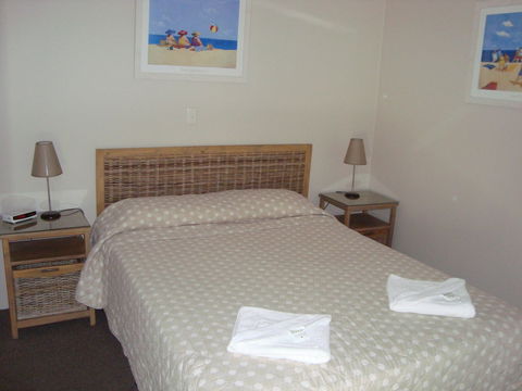 Grosvenor Beachfront Apartments Surfers Paradise - Tourism Cairns 13