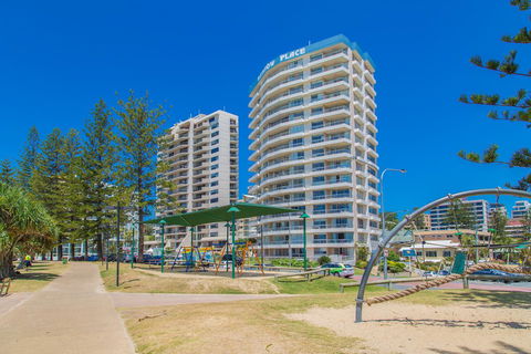 Columbia Beachfront Apartments On Rainbow Bay - Tourism Cairns 3