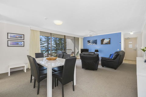 Columbia Beachfront Apartments On Rainbow Bay - Tourism Cairns 23