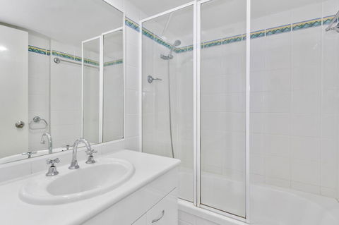 Columbia Beachfront Apartments On Rainbow Bay - Tourism Cairns 37